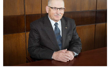 Prof. dr hab. inż. Lesław Gołębiowski