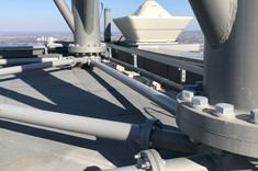 Podstawa iglicy z obiegającą dookoła cewką